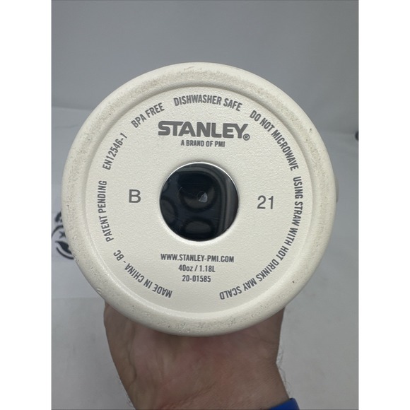 STANLEY Adventure Quencher Travel Tumbler Cup 40‎ Oz Cream White Very Good Used - Picture 6 of 7
